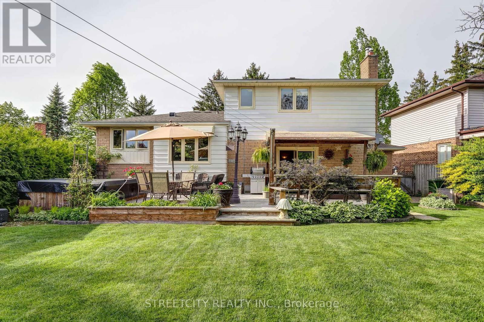 531 ELM STREET Image 46