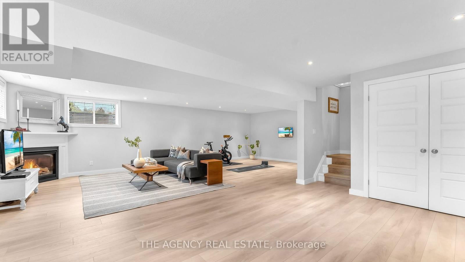 4395 THOMAS ROAD Image 23