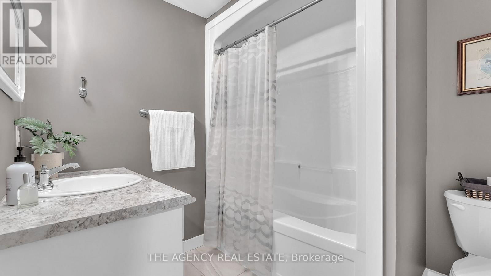 4395 THOMAS ROAD Image 27