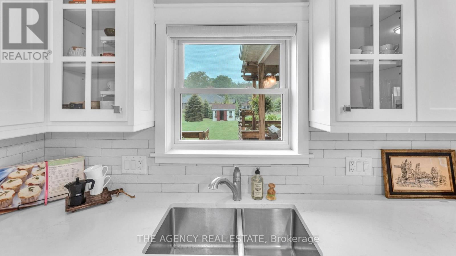 4395 THOMAS ROAD Image 8