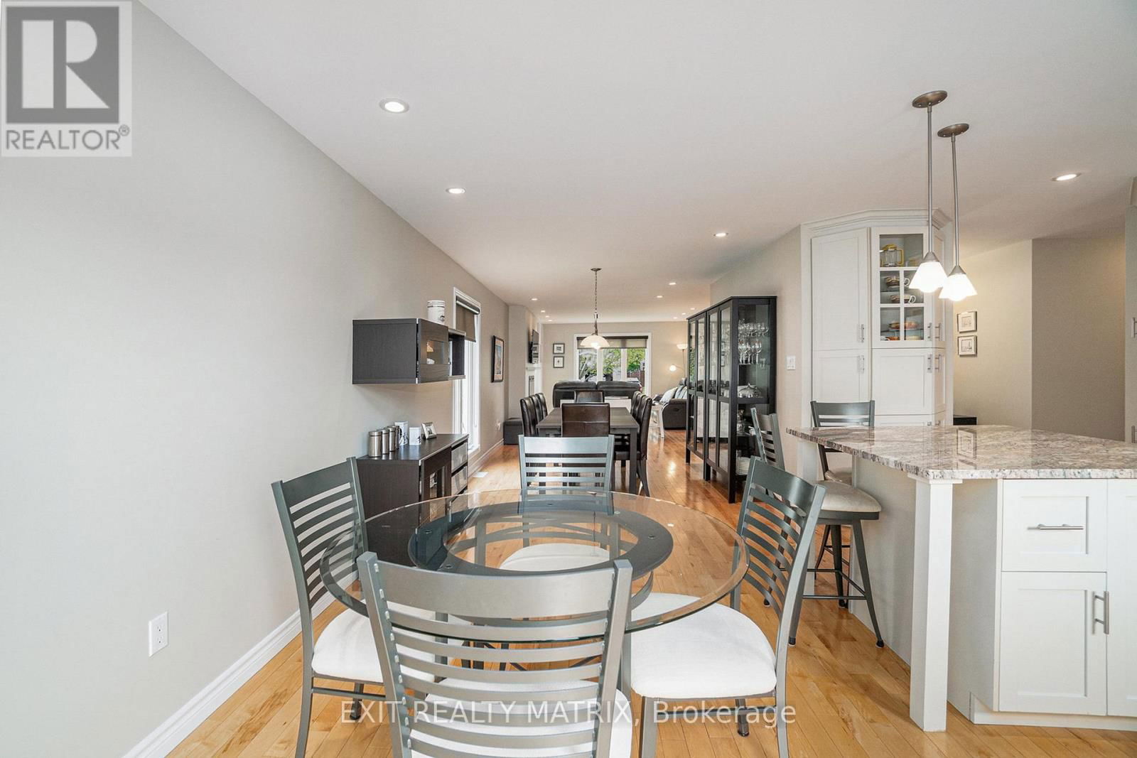 209 JASPER CRESCENT Image 12