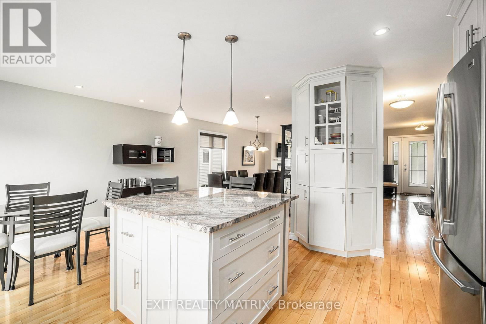 209 JASPER CRESCENT Image 14