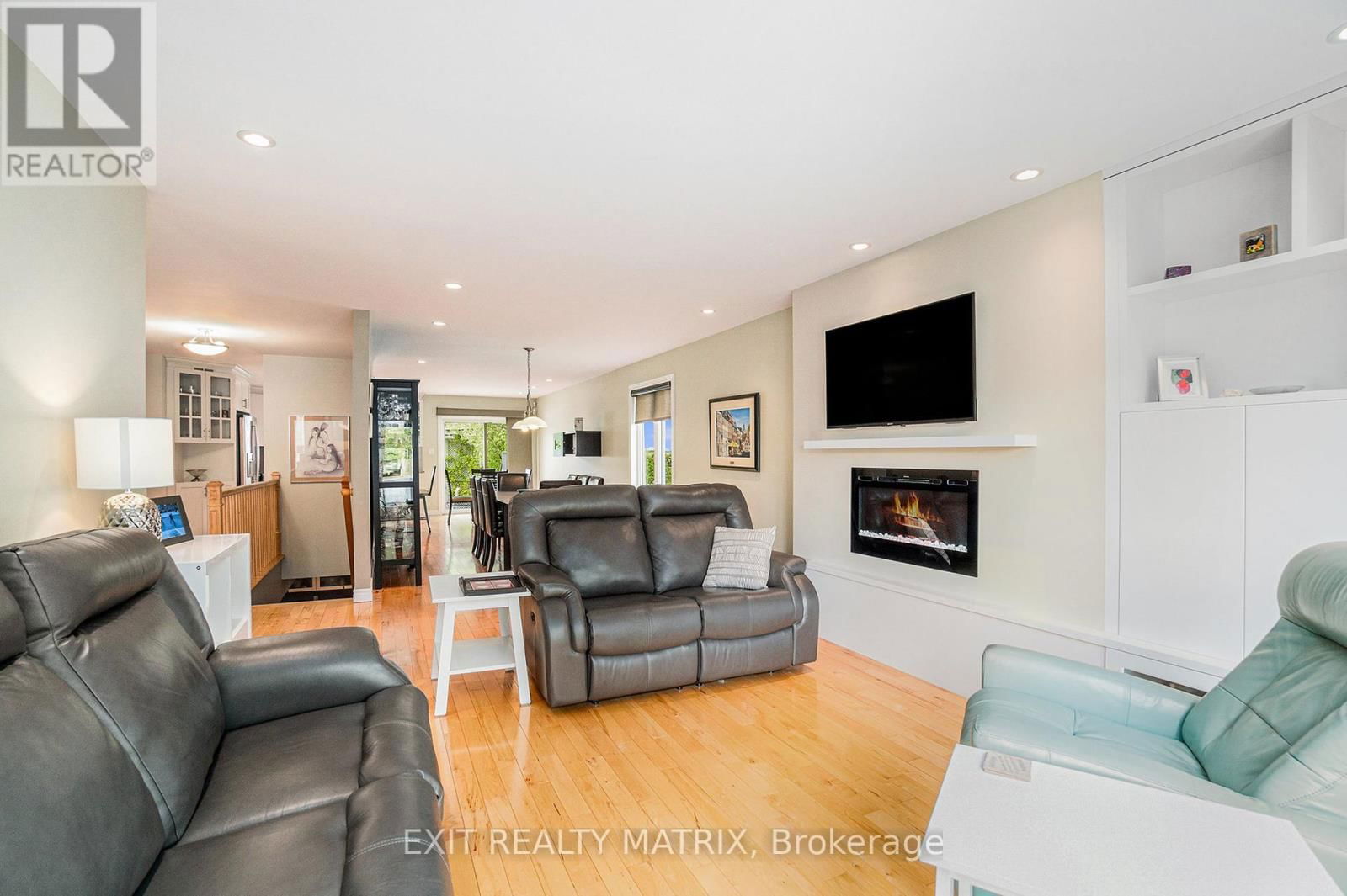 209 JASPER CRESCENT Image 5