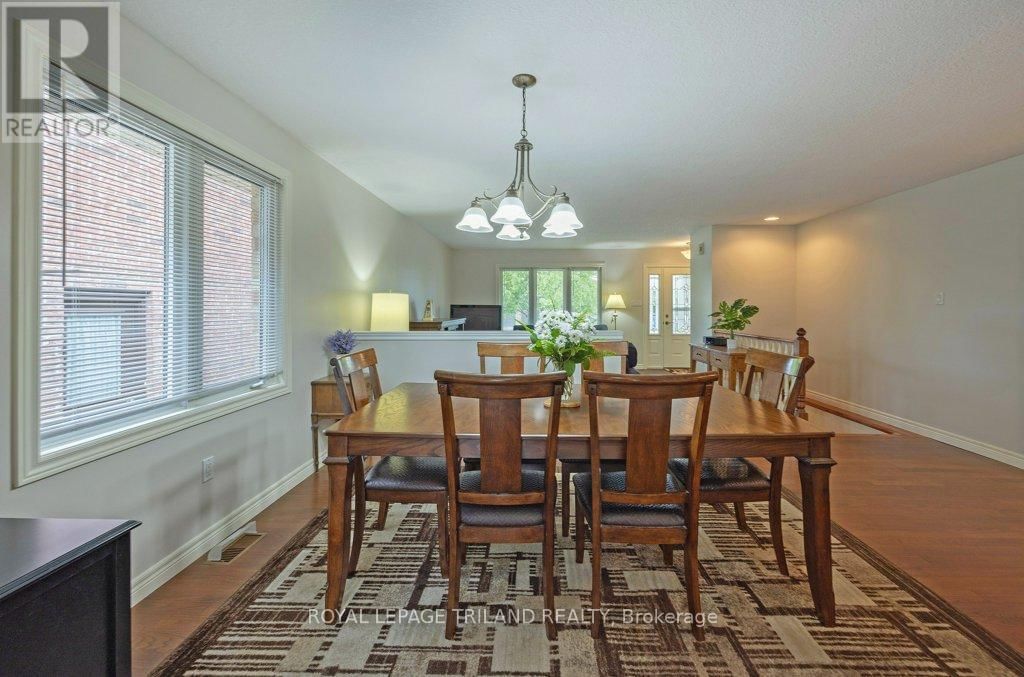106 HAGERMAN CRESCENT Image 11