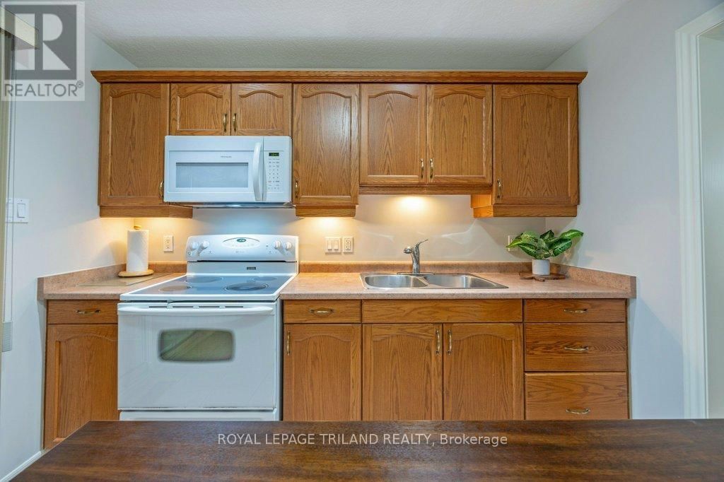 106 HAGERMAN CRESCENT Image 13