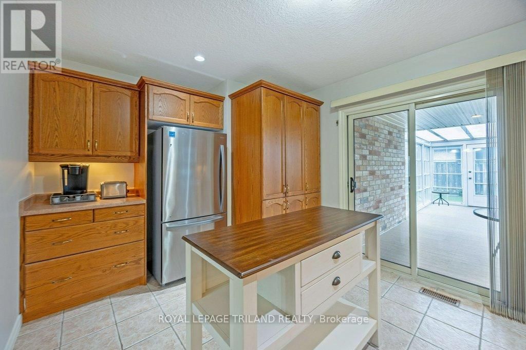 106 HAGERMAN CRESCENT Image 15