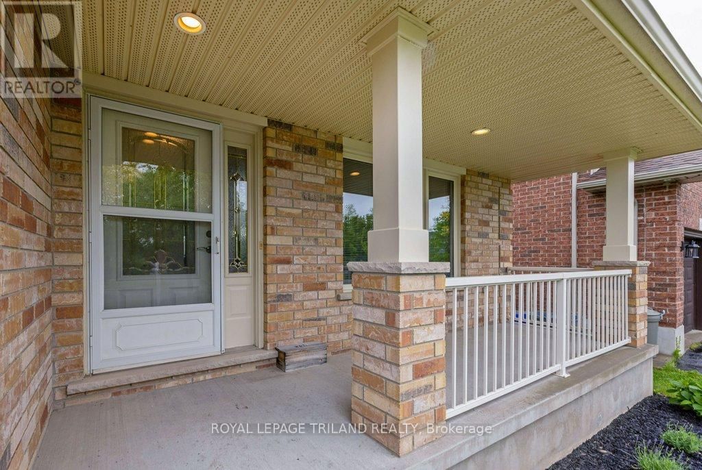 106 HAGERMAN CRESCENT Image 3