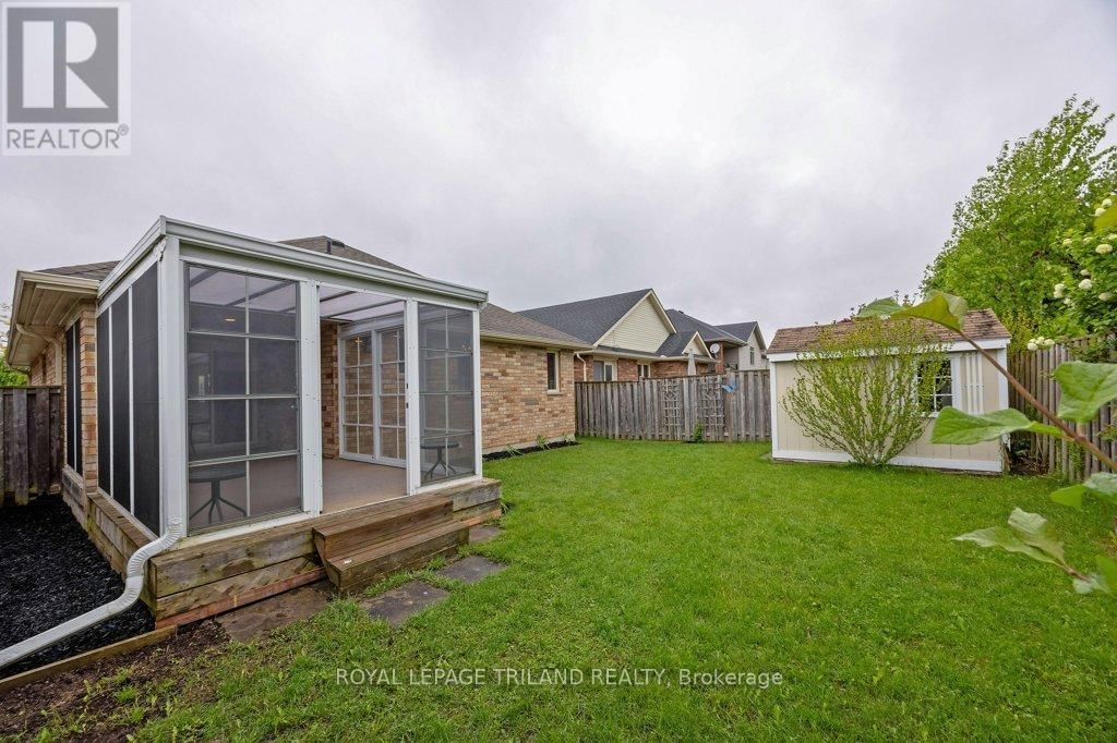 106 HAGERMAN CRESCENT Image 31