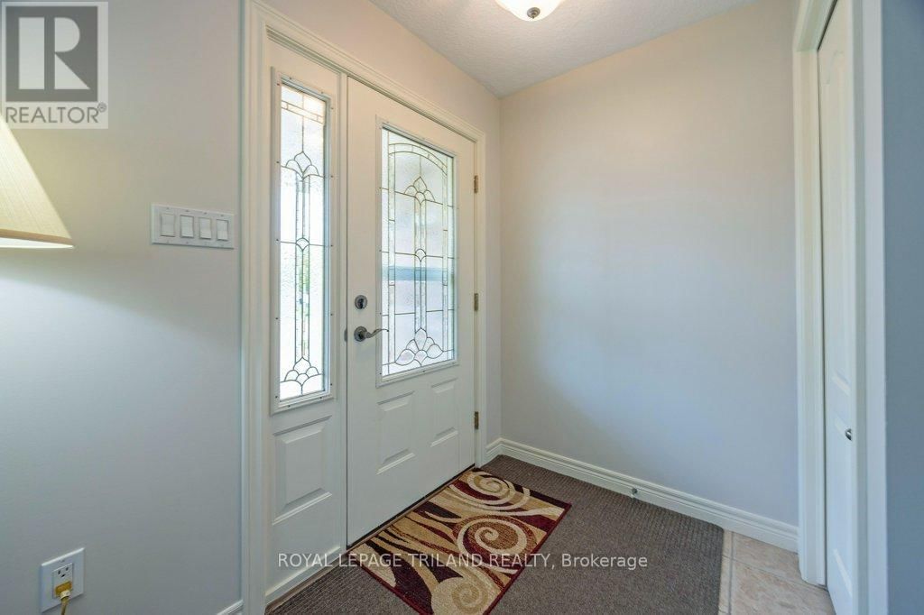106 HAGERMAN CRESCENT Image 4