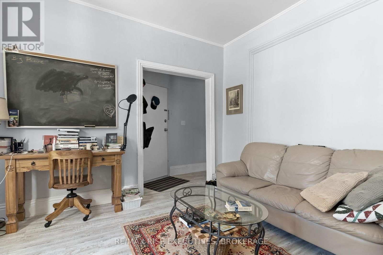 341 DIVISION STREET Image 22