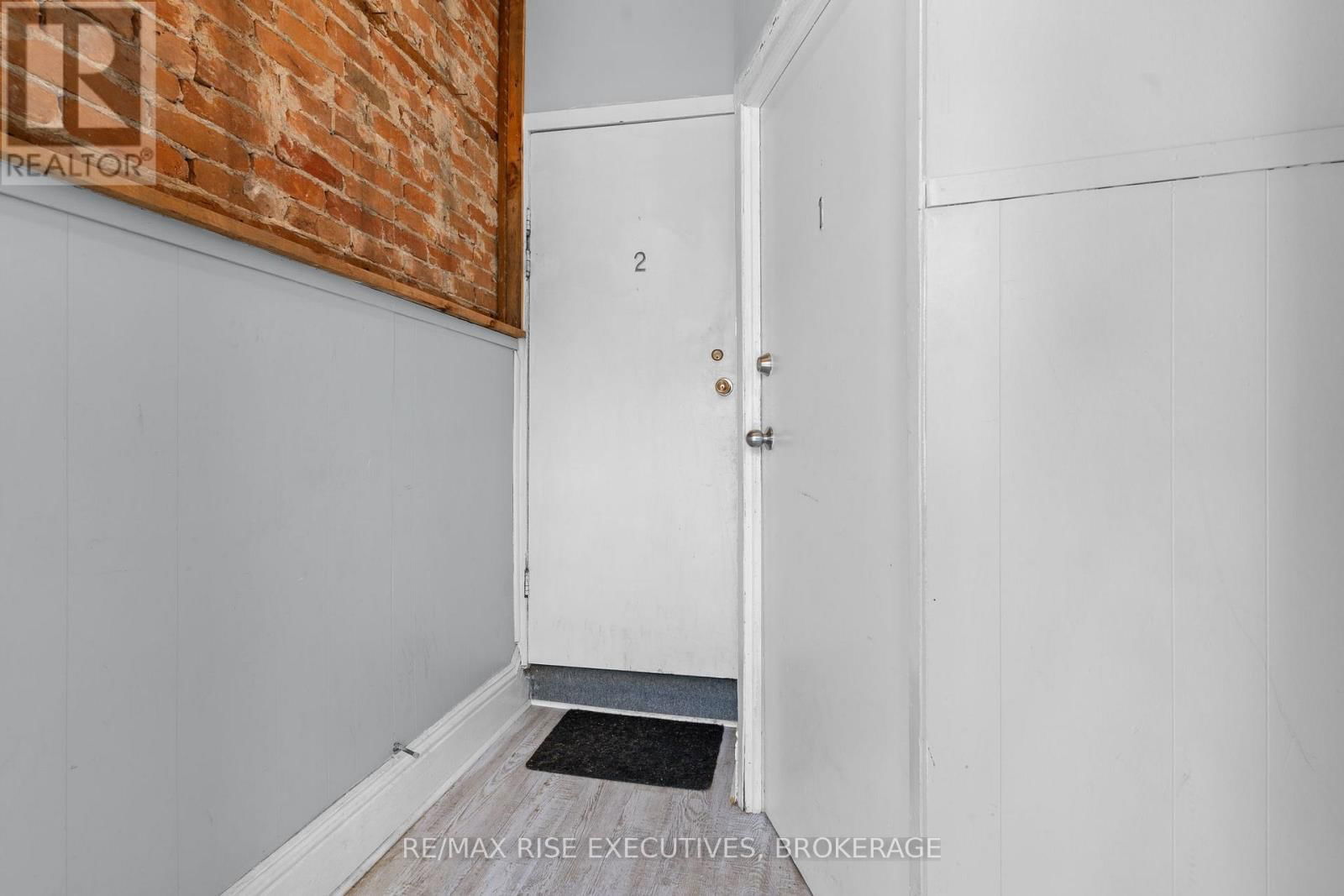 341 DIVISION STREET Image 26