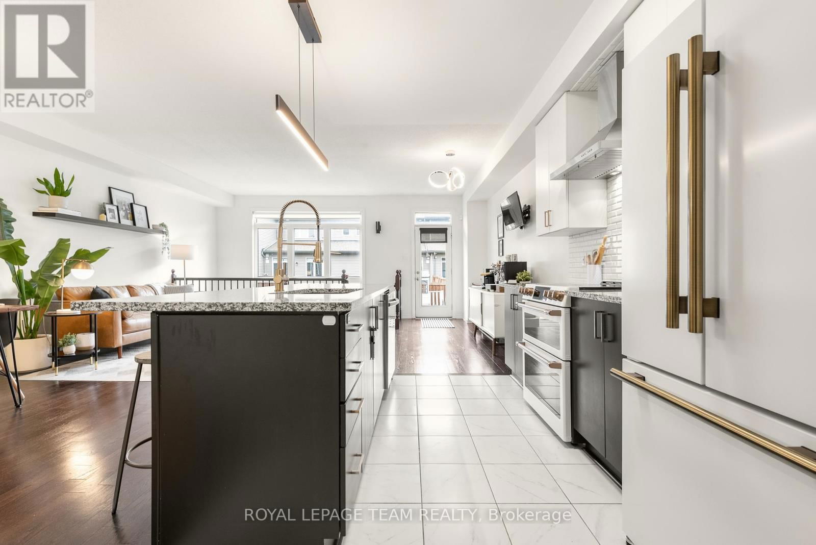 544 RIOJA STREET Image 14