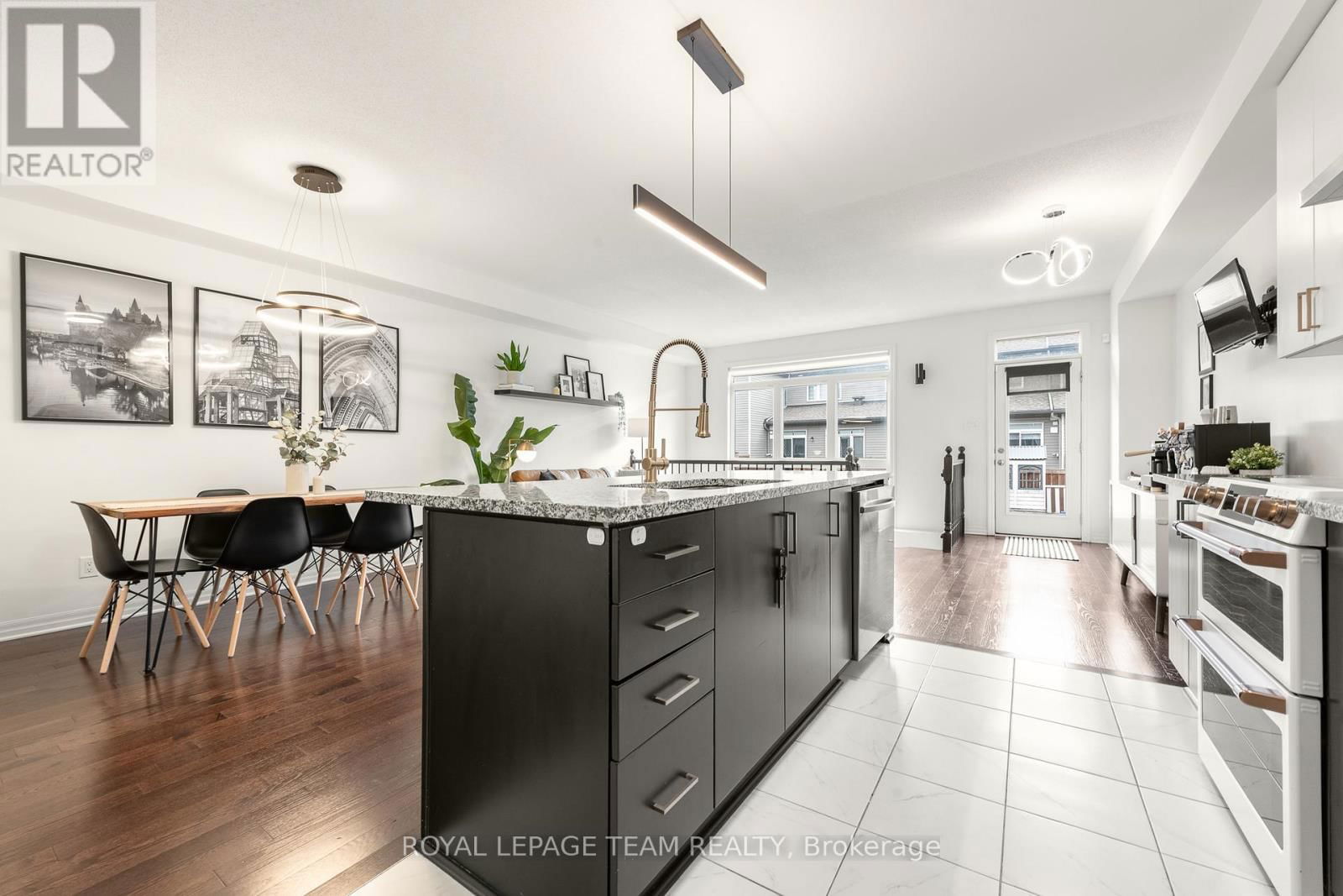 544 RIOJA STREET Image 15