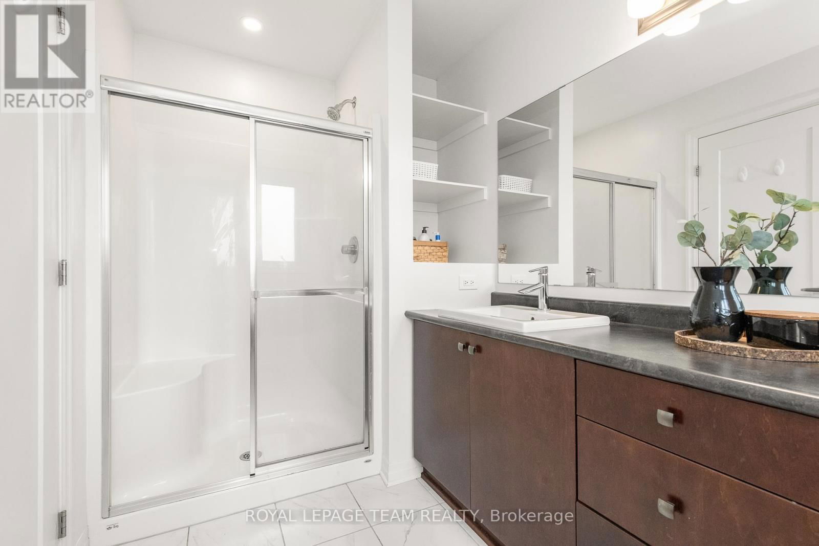 544 RIOJA STREET Image 30
