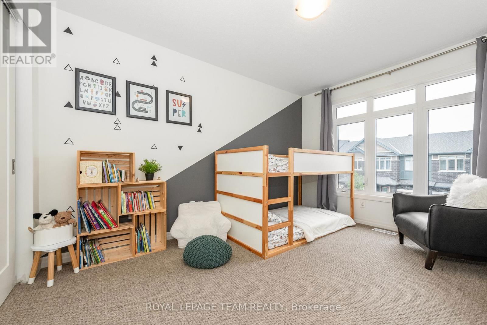 544 RIOJA STREET Image 32