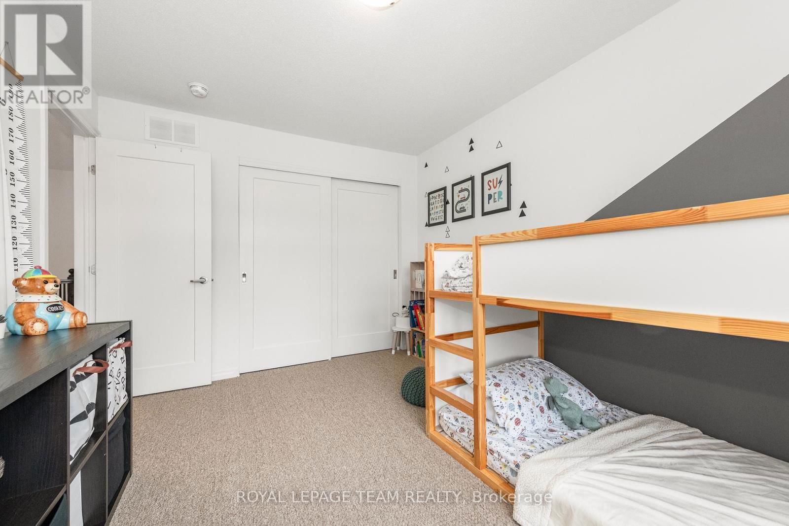 544 RIOJA STREET Image 34