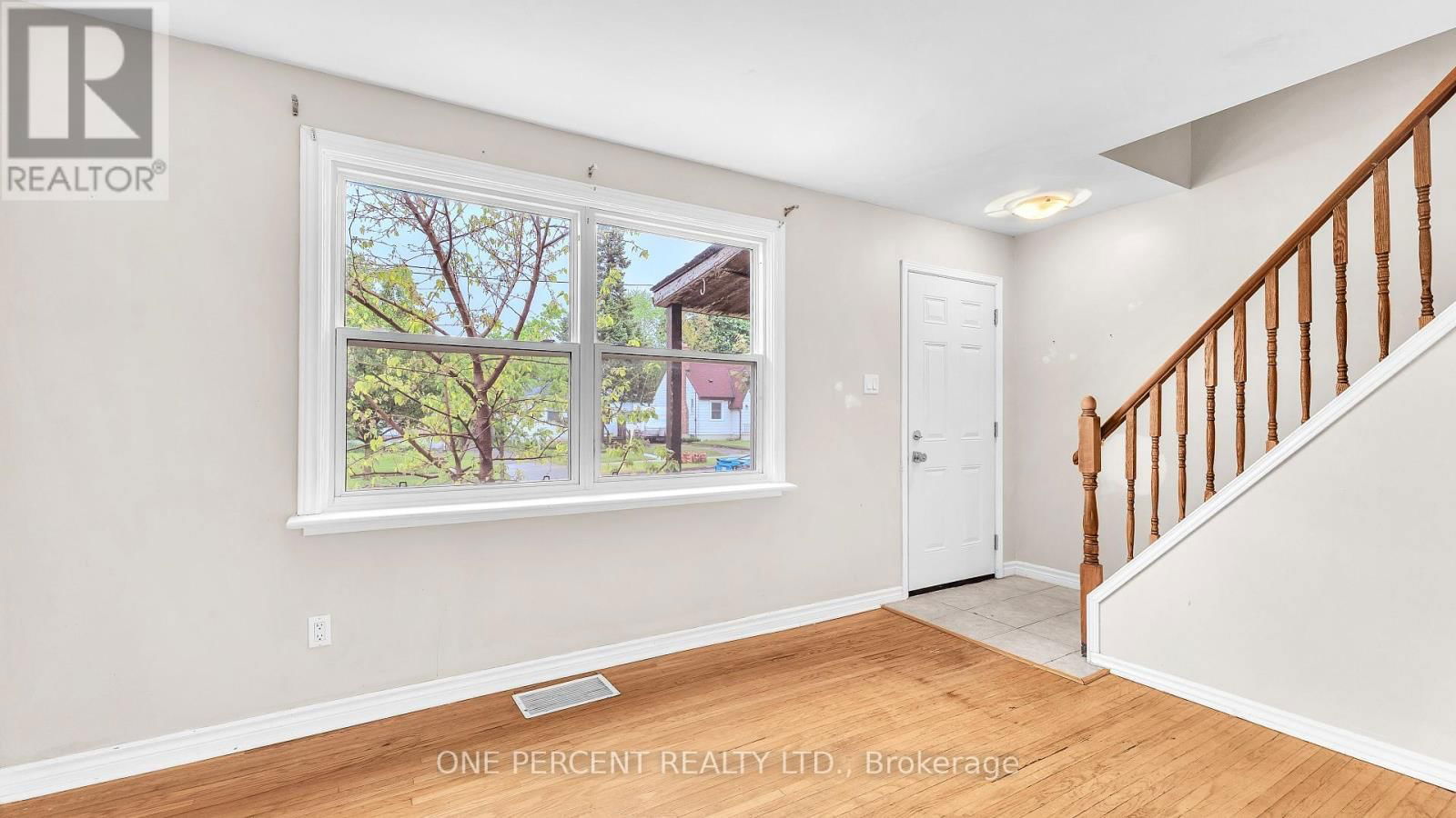 1185 ALBANY STREET Image 15