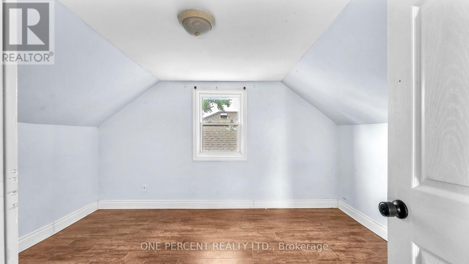 1185 ALBANY STREET Image 16