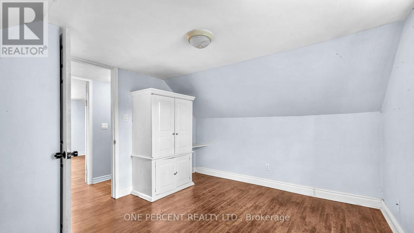 1185 ALBANY STREET Image 17