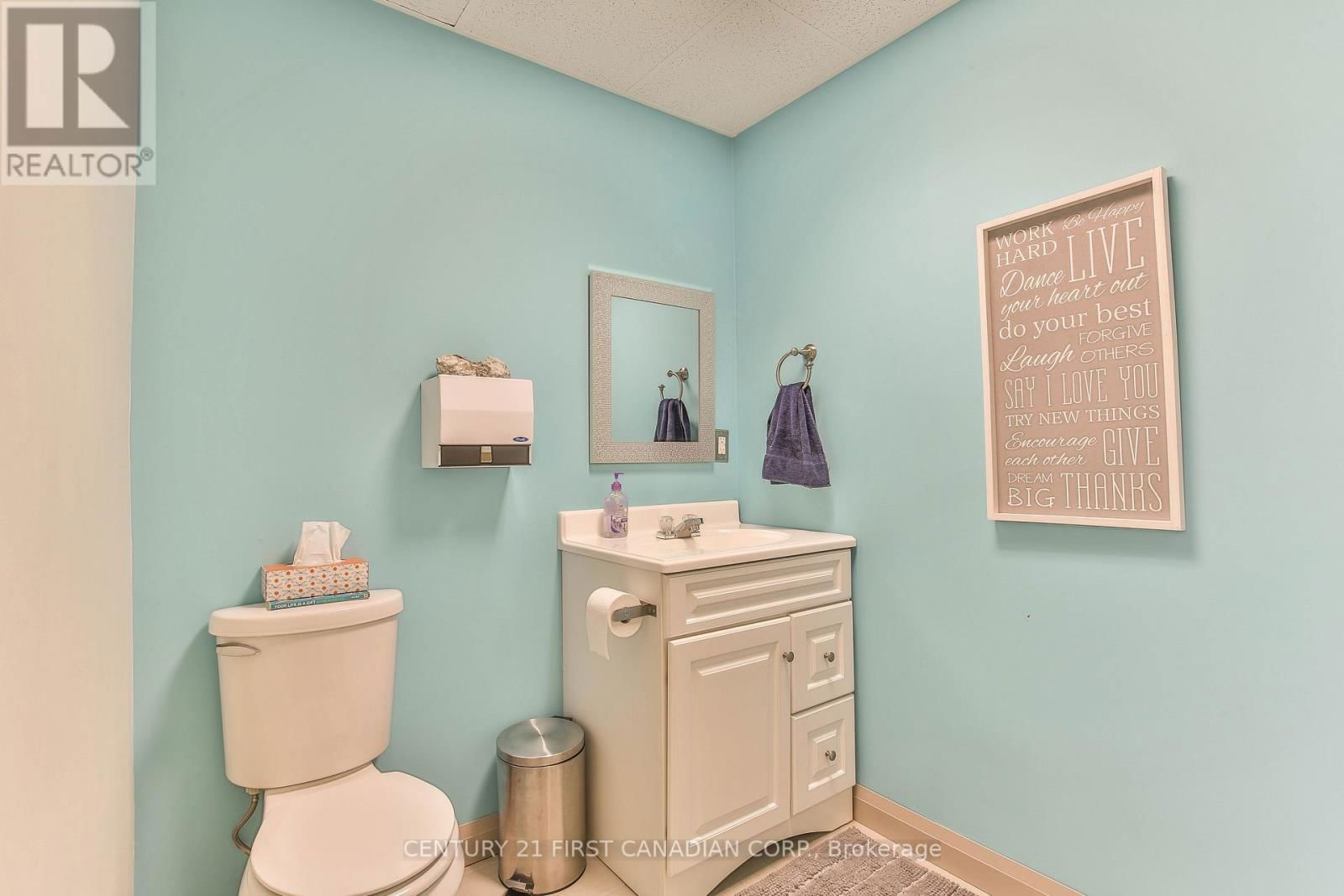 887 HAMILTON ROAD Image 19