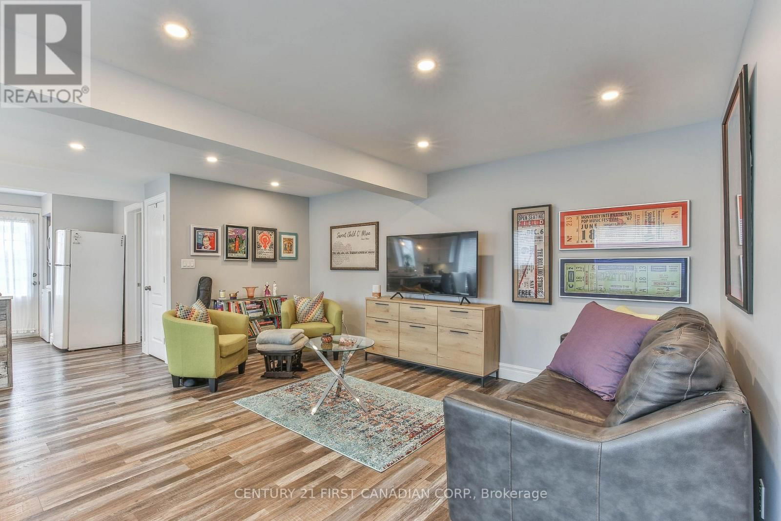 887 HAMILTON ROAD Image 22