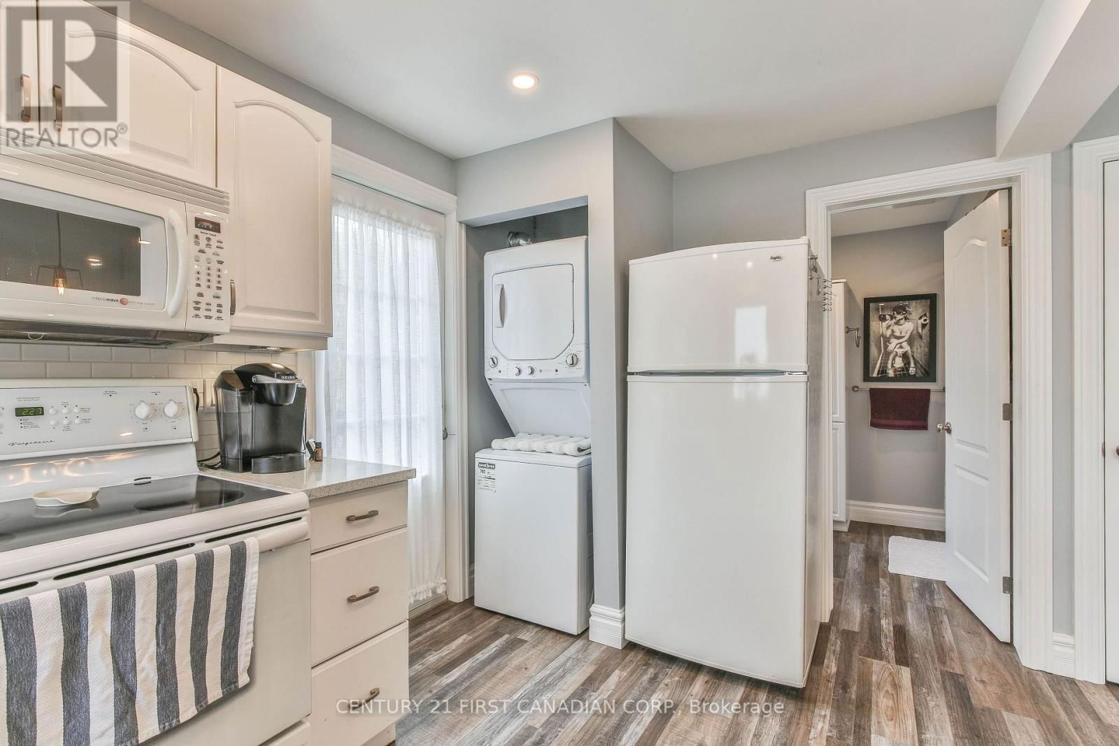 887 HAMILTON ROAD Image 29