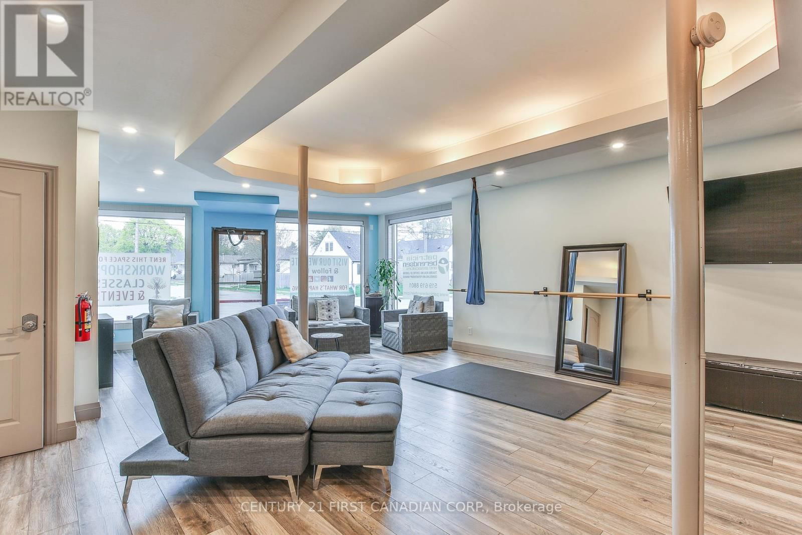 887 HAMILTON ROAD Image 4