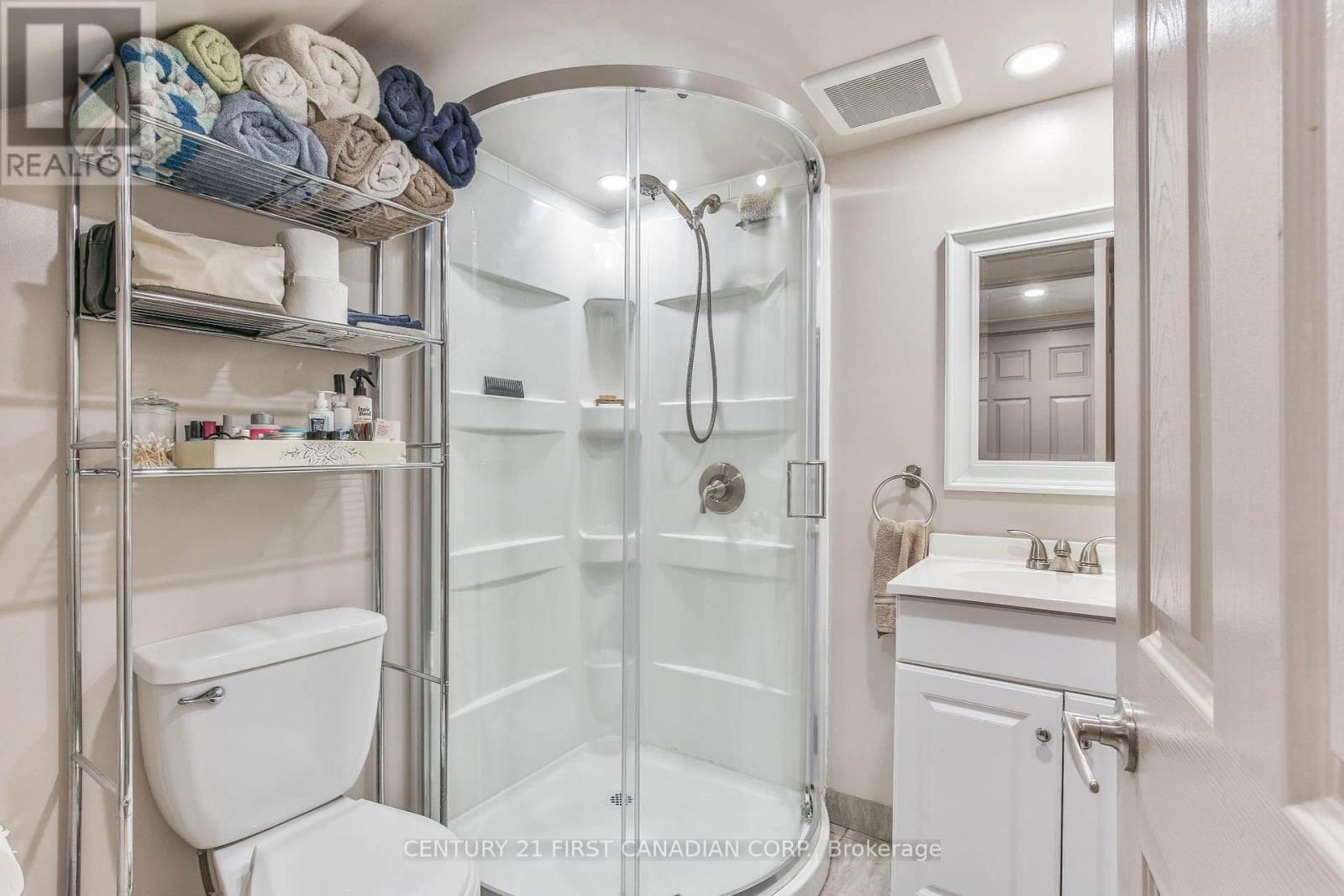 887 HAMILTON ROAD Image 43