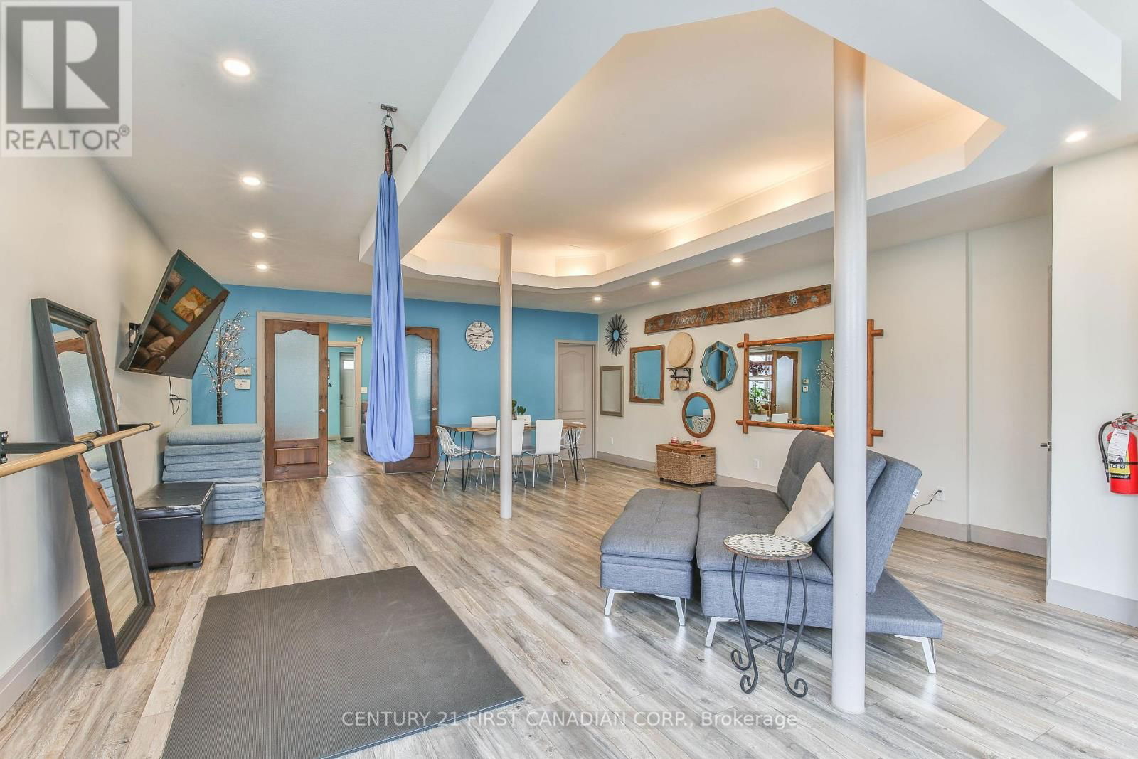 887 HAMILTON ROAD Image 6
