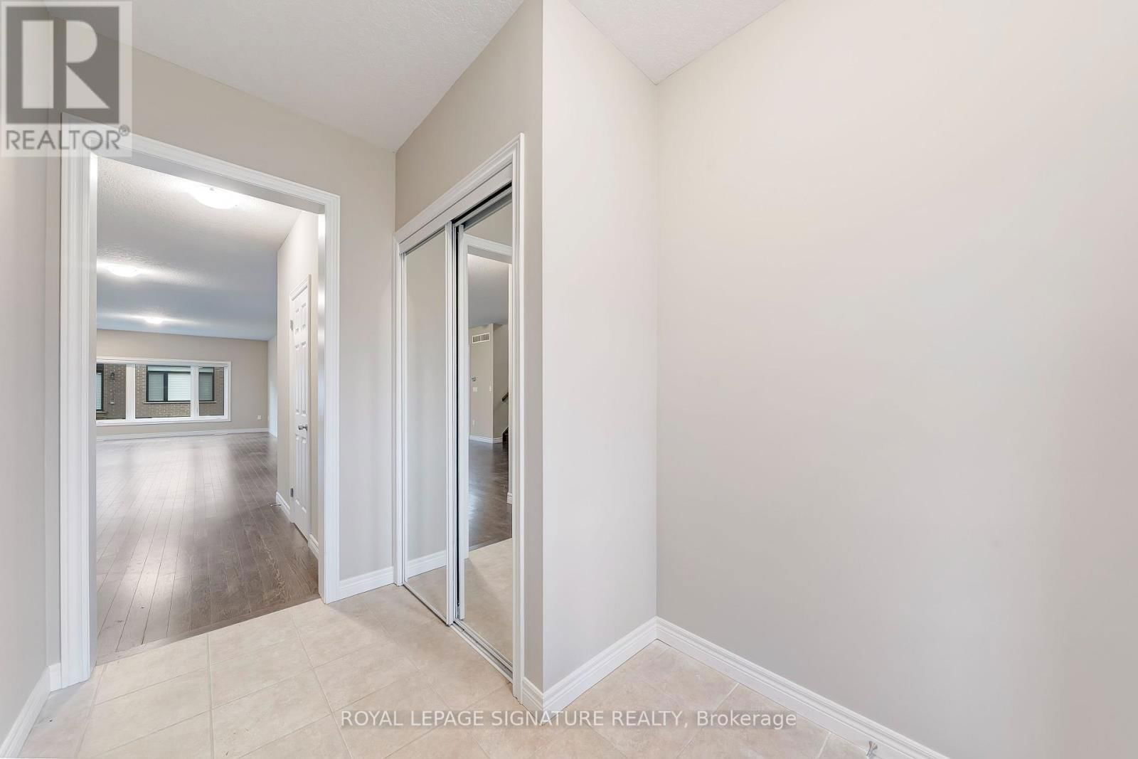 504 FLORENCEDALE CRESCENT Image 3