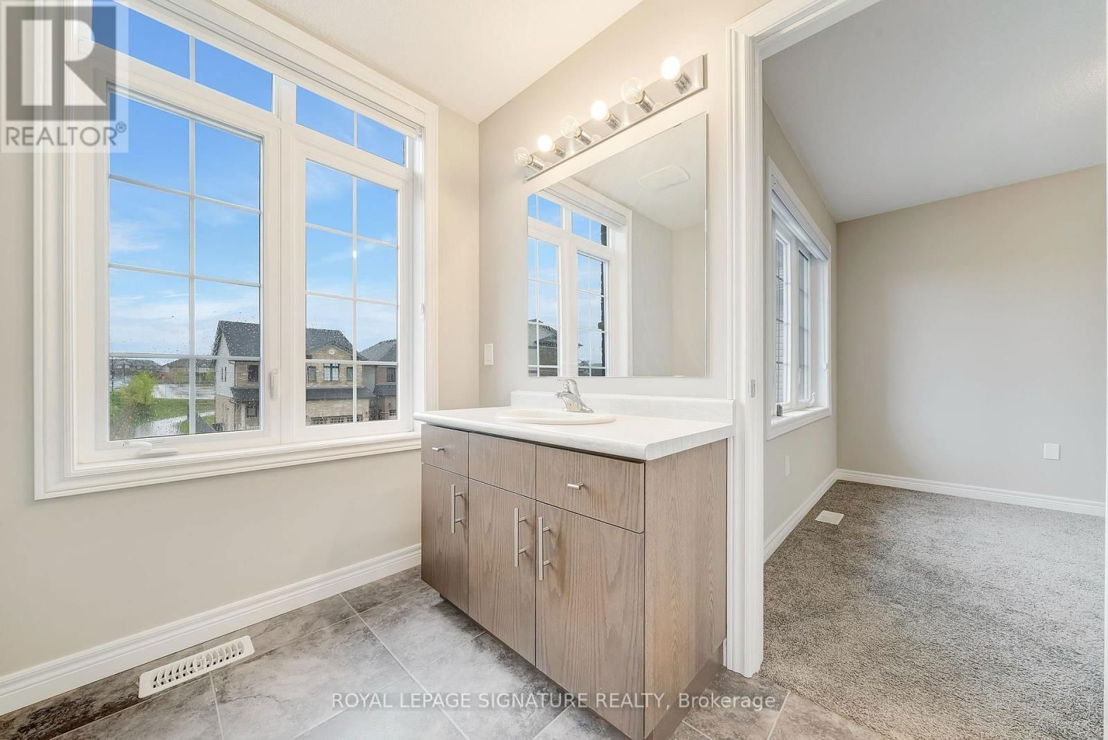 504 FLORENCEDALE CRESCENT Image 31