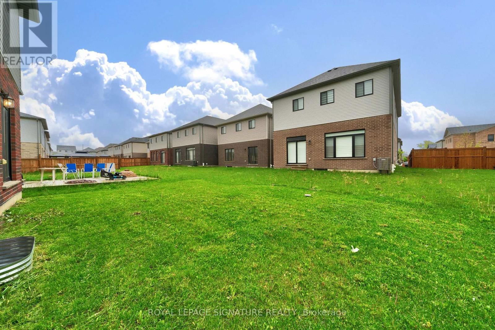 504 FLORENCEDALE CRESCENT Image 37