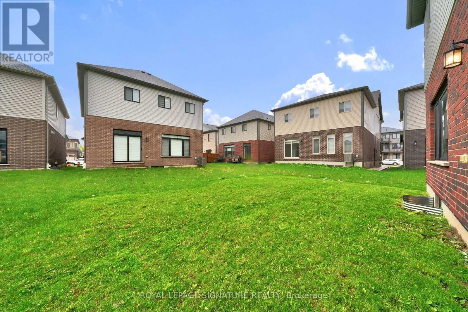 504 FLORENCEDALE CRESCENT Image 39