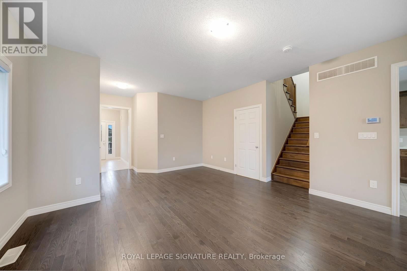 504 FLORENCEDALE CRESCENT Image 7