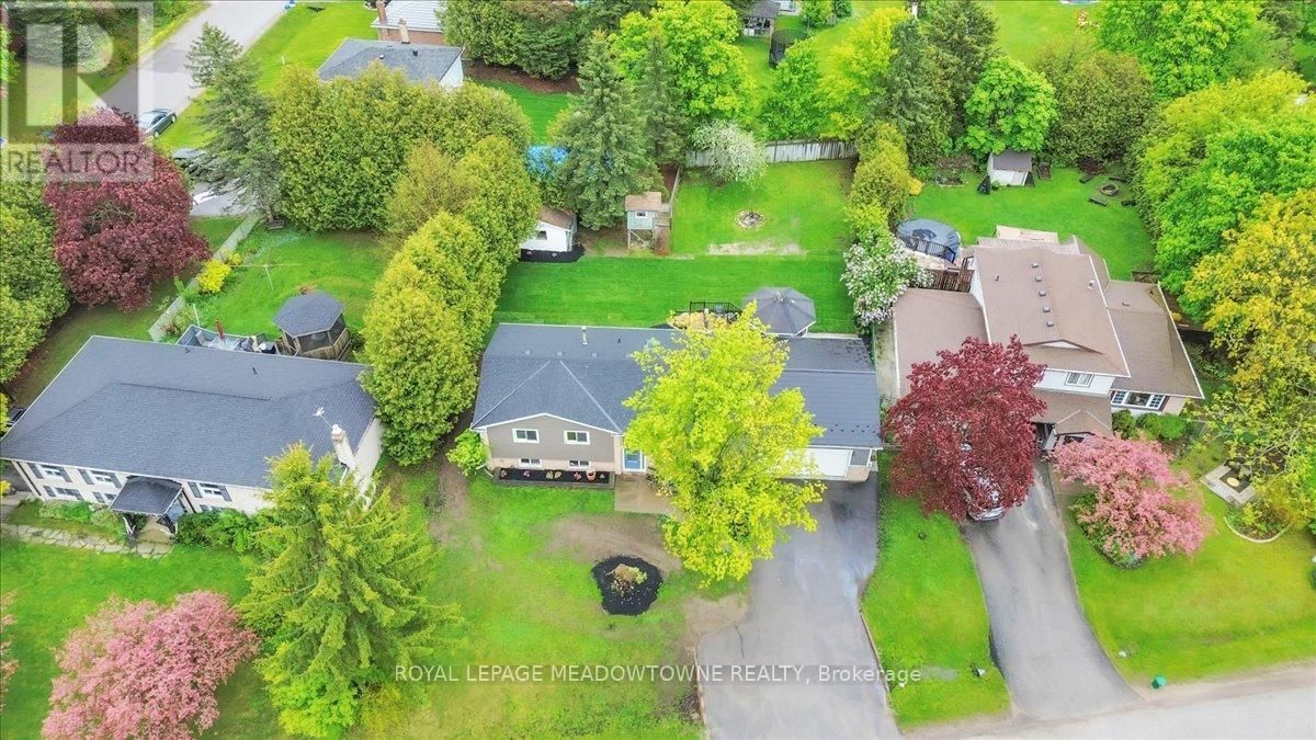 32 DOUGLAS CRESCENT Image 27
