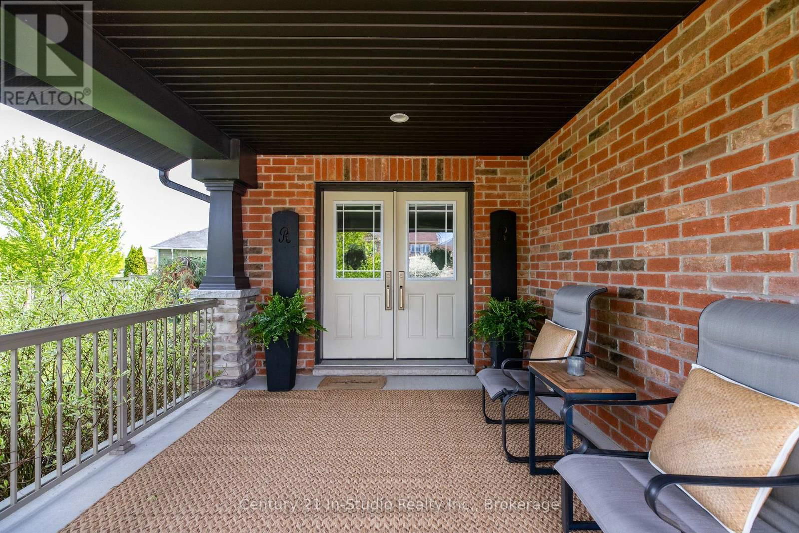 898 SUMPTON STREET Image 14
