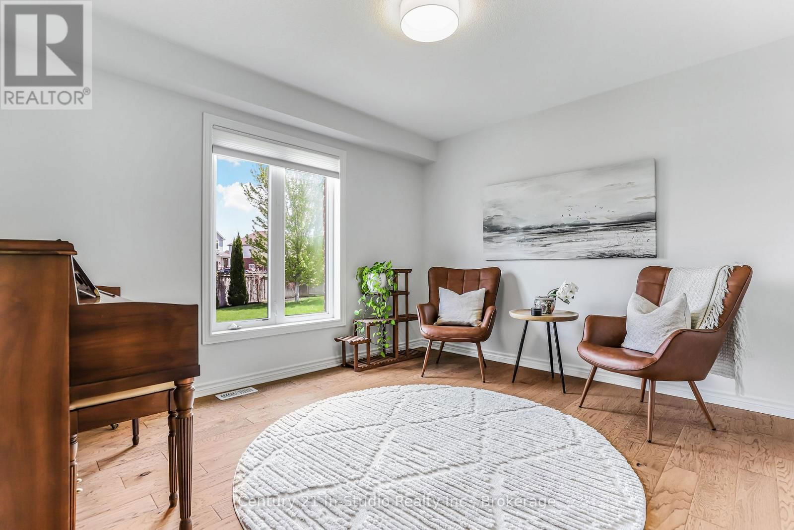 898 SUMPTON STREET Image 18