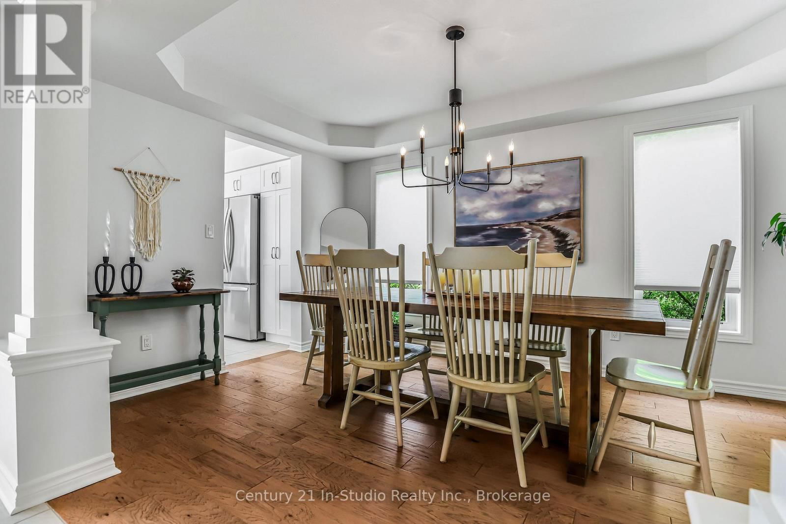 898 SUMPTON STREET Image 19
