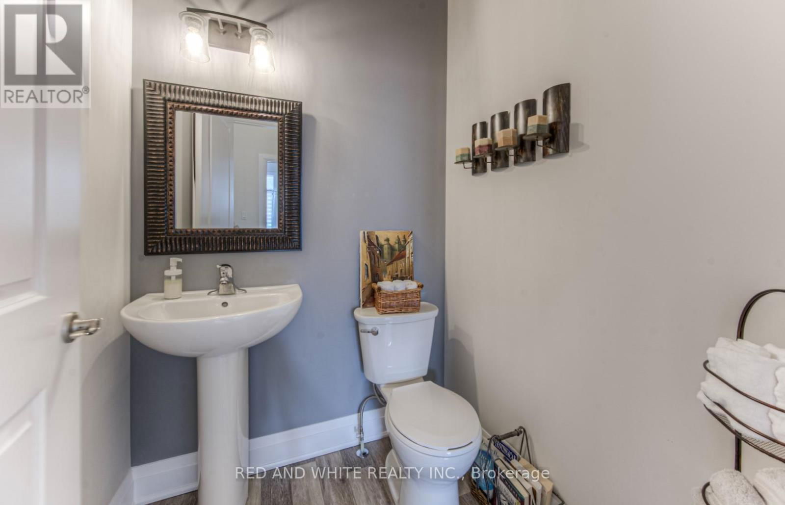 582 MAYAPPLE STREET Image 16