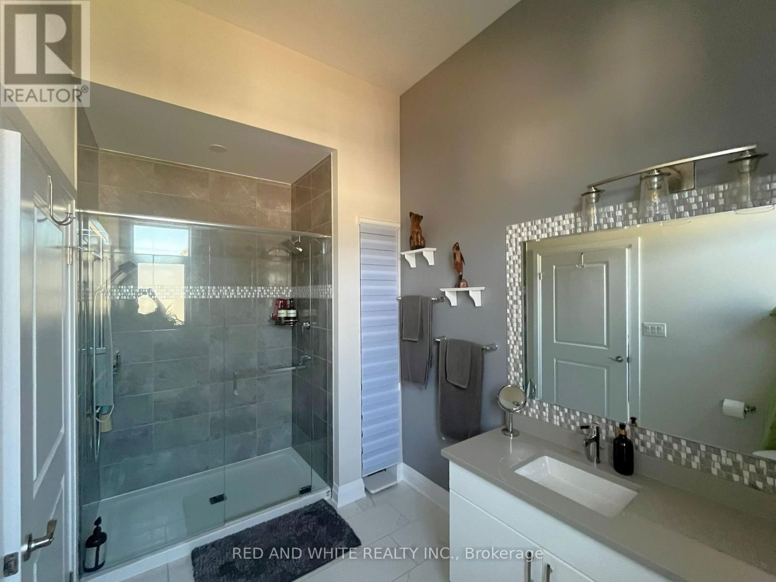 582 MAYAPPLE STREET Image 20