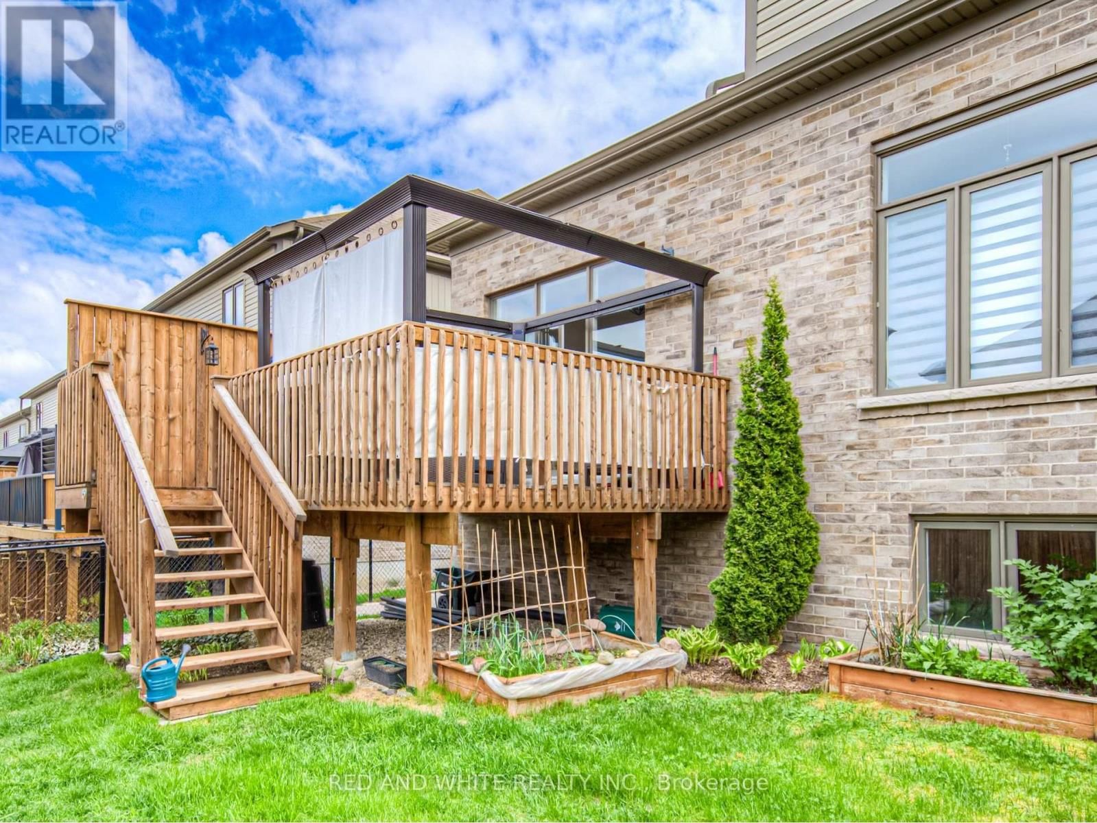 582 MAYAPPLE STREET Image 35