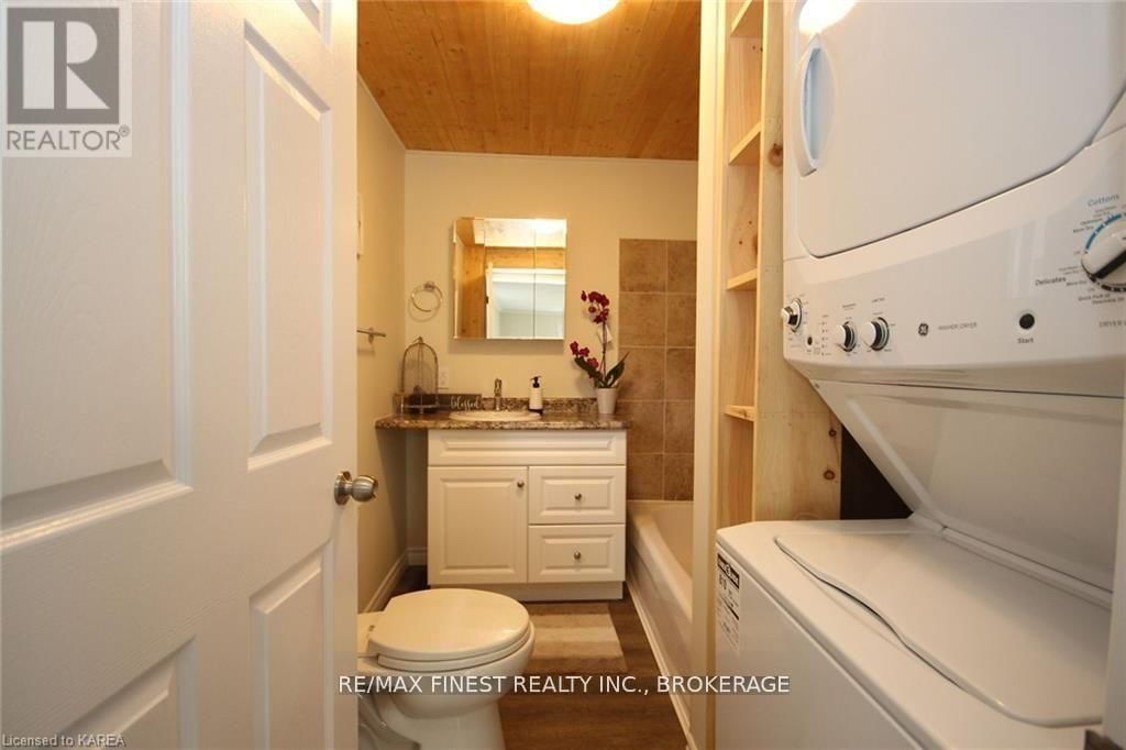 219 MONTREAL STREET Image 10