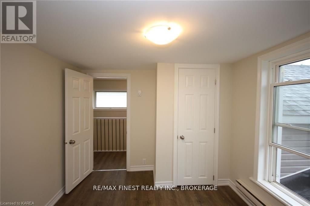 219 MONTREAL STREET Image 21