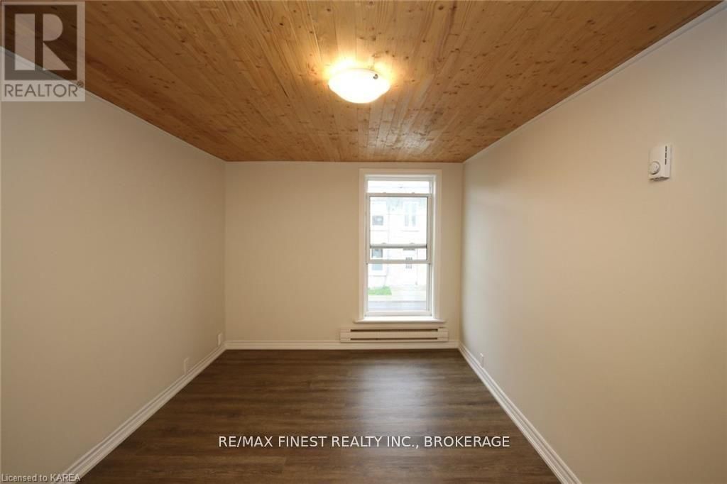 219 MONTREAL STREET Image 22