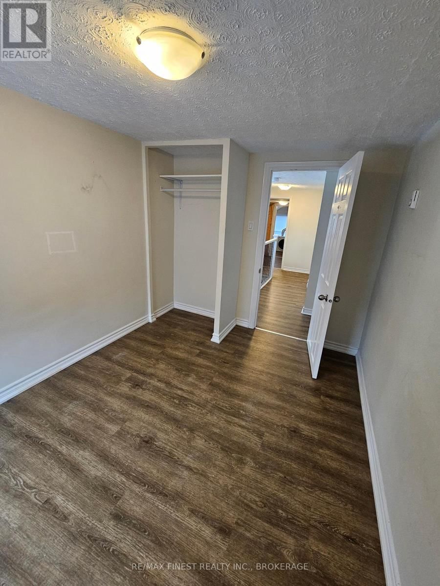 219 MONTREAL STREET Image 35