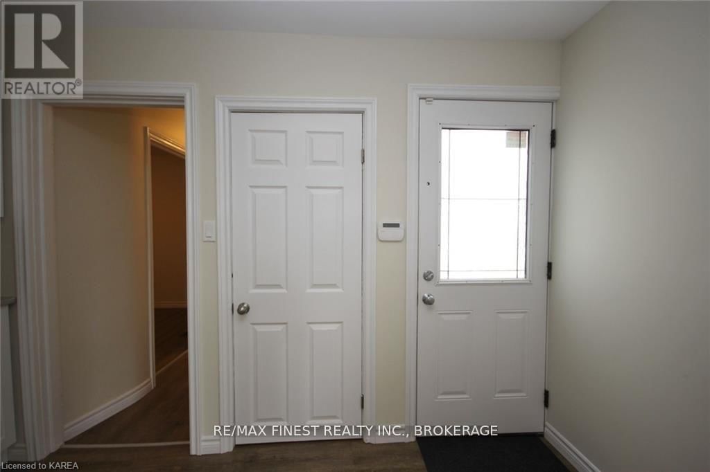 219 MONTREAL STREET Image 4