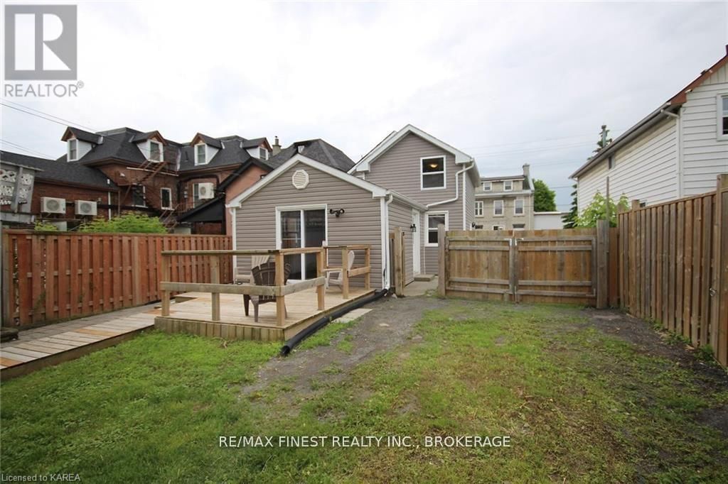 219 MONTREAL STREET Image 49