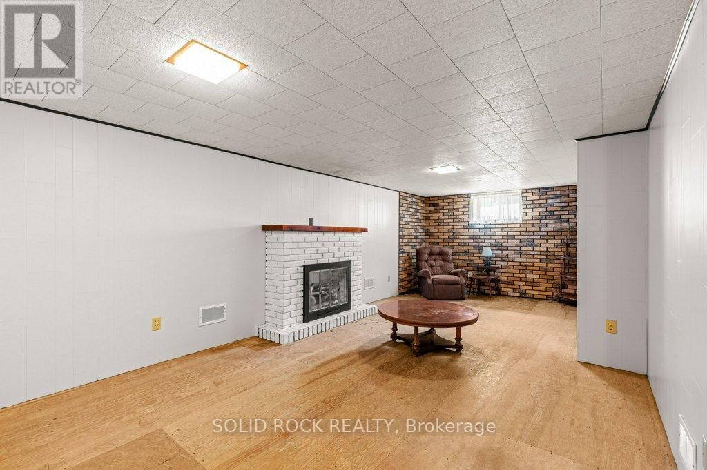 7 BROUSE DRIVE Image 25