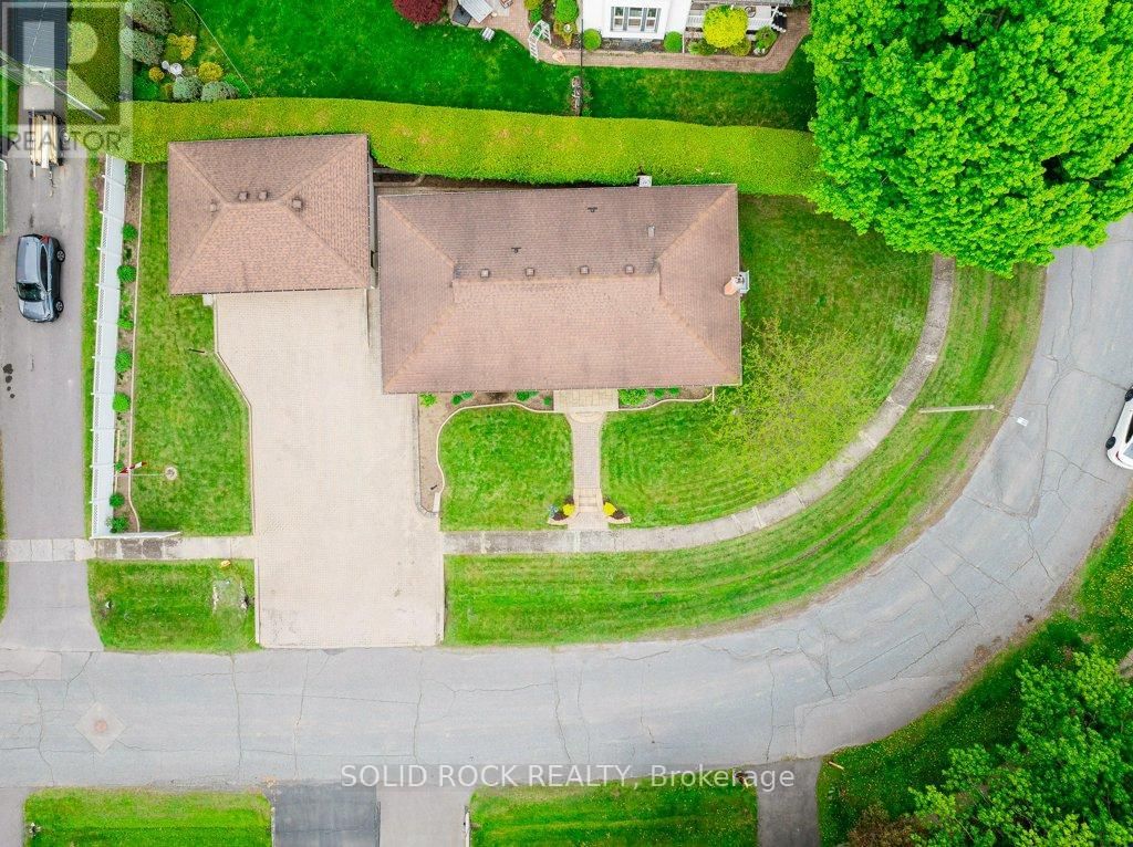 7 BROUSE DRIVE Image 33