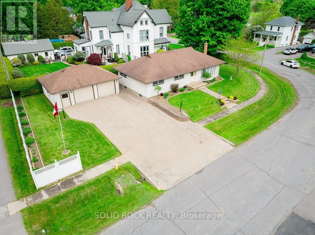 7 BROUSE DRIVE Image 37